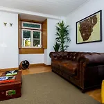 The Explorers Home - Sunny Stylish Family-Friendly Apartment