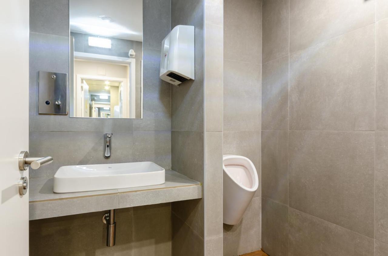 Albergue Yes *