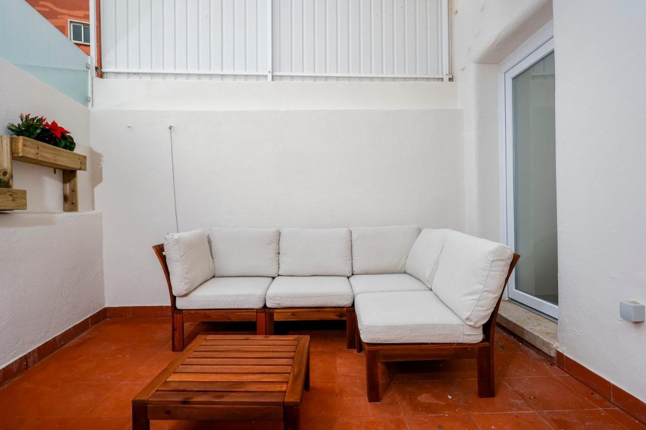 Apartamento 7ti7 Telhal With A Lovely Backyard