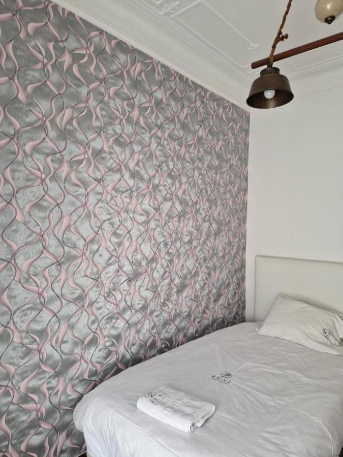 Zuni 3* Lisbon