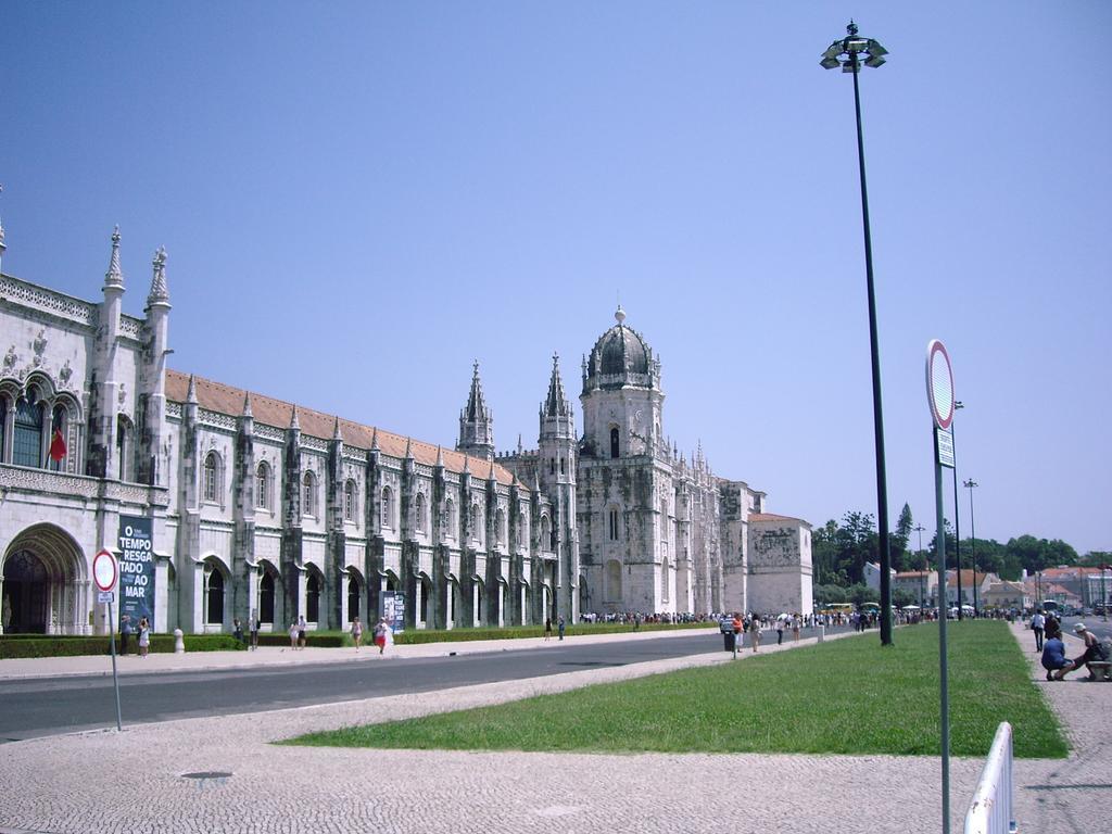 Alojamento de Acomodação e Pequeno-almoço Residencial Camoes Lisboa