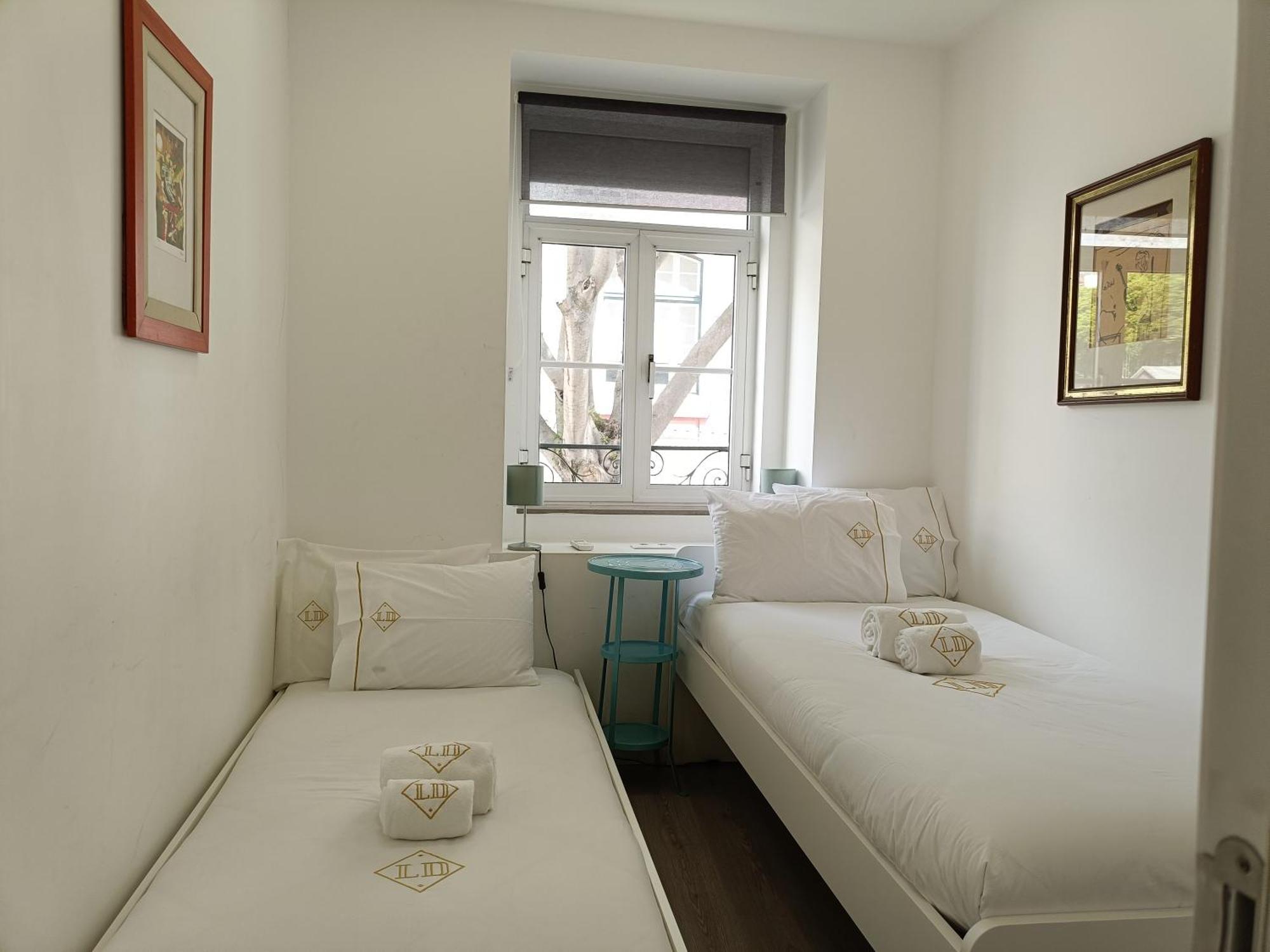 Dobairro At Merces Lisbon