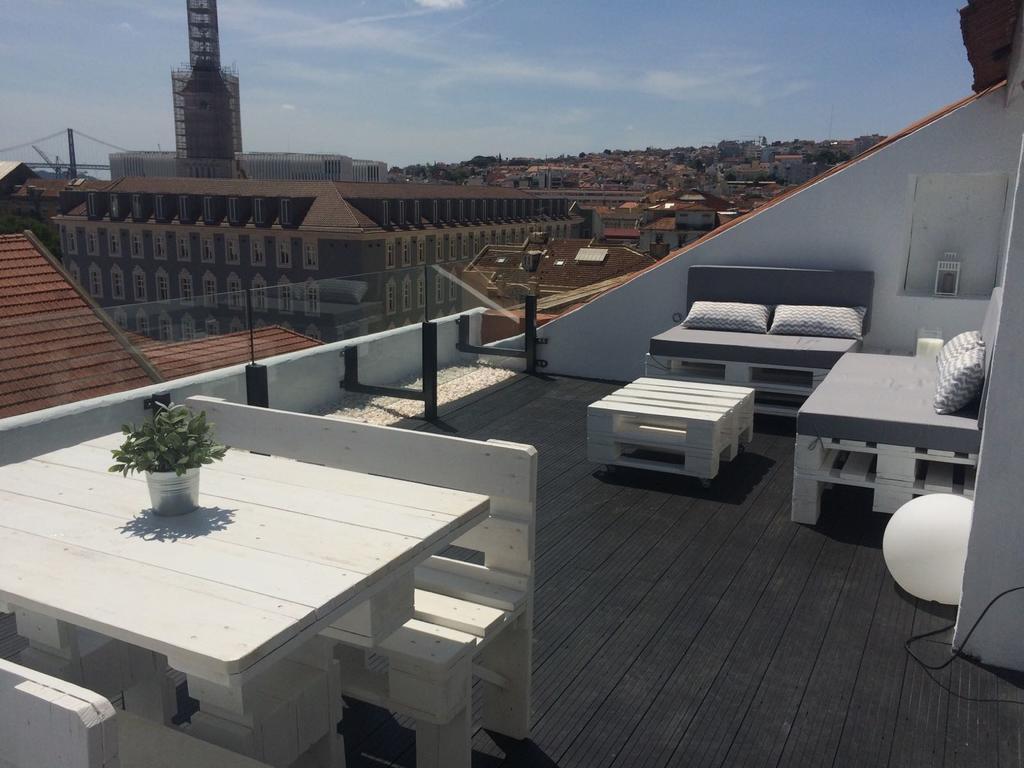 A Terrace On A Topfloor With A View Apartment Lisbon
