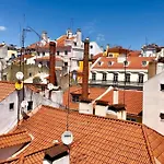 32 Top - Center Of Lisbon Duplex Apartment, Barrio Alto