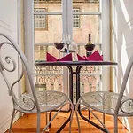 B In B Lisbon Downtown Suites