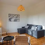Cosy 1 Bedroom Apartment In Belem