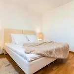 Modern 2 Bedroom Apartment With Balcony And Amazing Views