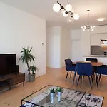 FLH Cais Sodré Design Flat