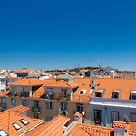 Amazing Rooftop Terrace With River And Historic City View 4 Bedrooms 4 Bathrooms Ac 19Th Century Building Chiado