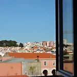 Cosy Apartment In The Heart Of Lisbon