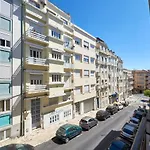 Renovated Spacious Baixa Apartment, By Timecooler