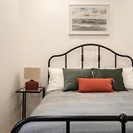Whome Chic 2-Bed Near Santos & Alcantara Perfect For Families & Couples