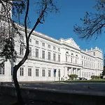 Flat With A Garden In Belem