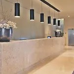 Exclusive Top Floor 2Bd By The Timeout Market