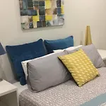 Fantastic 1 Bedroom Apartment At Roma Avenue - 1B