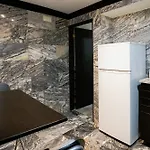 Cosmopolitan Chiado Apartment By Lovelystay