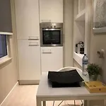 Cosy And Renewed T2 Apartament In Campolide - 1D