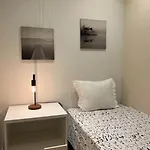 Cosy And Renewed T2 Apartament In Campolide - 1D