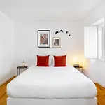 Whome Lisbon\'S Horizon Retreat, A View To Remember