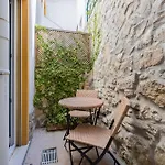 Cute Apartments In City Center By Lovelystay