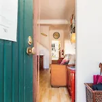 Nesha Guesthouse Lisbon