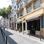 Alfama Patio Apartments