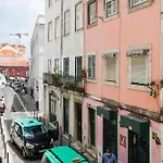 Alfama Patio Apartments