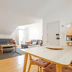 Casas do Olival, Lisbeyond