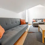 Casas do Olival, Lisbeyond