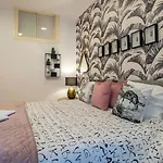 Studio Fuer 9 Personen Und 1 Kind In Lissabon, Regio De Lisboa Costa De Lisboa - B58349