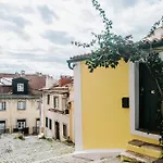Cozy Yellow House Bairro Alto