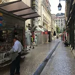 Lisbon Center Modern Art Apartment
