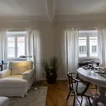 Belem Riverside Charming Apartment