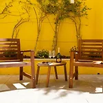 Altido Bright And Elegant 1Br Home With Workspace And Huge Terrace In Pena, Close By Viewpoint