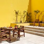 Altido Bright And Elegant 1Br Home With Workspace And Huge Terrace In Pena, Close By Viewpoint