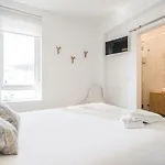 Lisbon Airport Suites