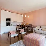 ALTIDO Sublime 2BR Apt on Restauradores Square nearby Rossio Station