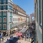 Charming Apartment In Baixa Chiado