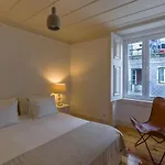 Sunny And Stylish Apartment - 11 Min To The Center
