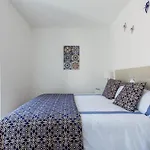 Amazing Downtown Apt With Small Balcony With View Over The Castle