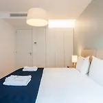 FLH Chiado Sunny Apartment