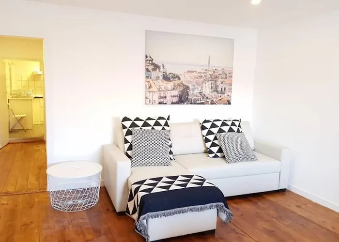 Inloveapartments - Typical Alfama Balcony