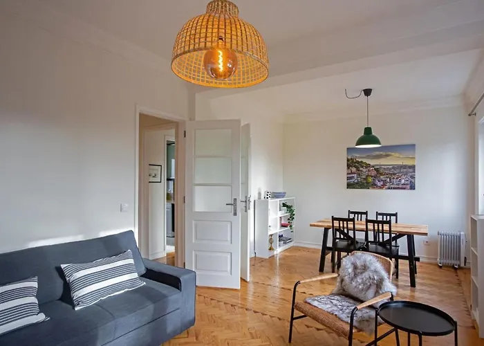 Cosy 1 Bedroom Apartment In Belem
