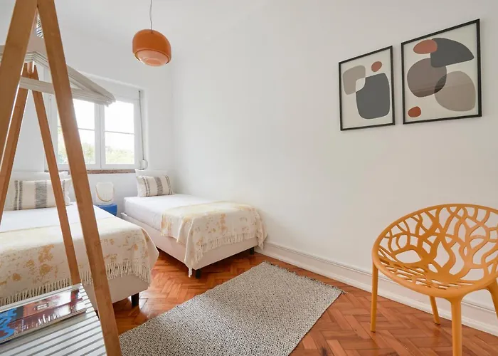 Light-Filled & Renovated Apartment, By Timecooler