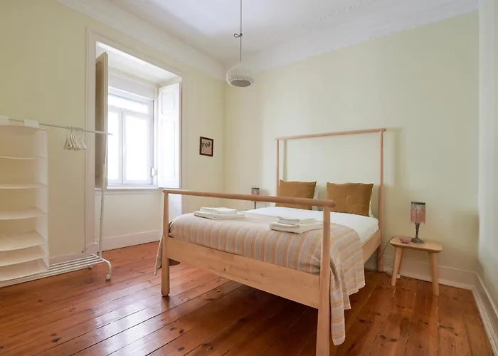 Renovated Spacious Baixa Apartment, By Timecooler