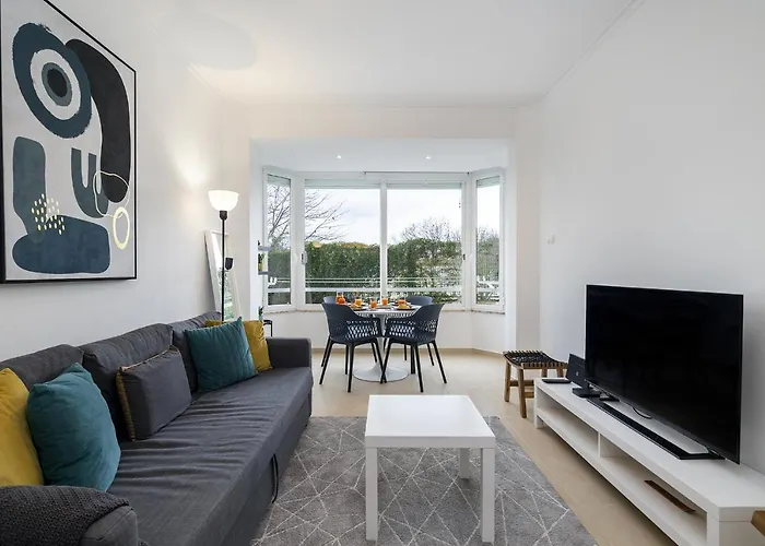 Whome Peaceful Alges Family Home Away From City Noise