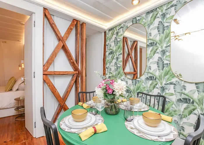 Golden Cage Chiado - Charm Historic And Cozy