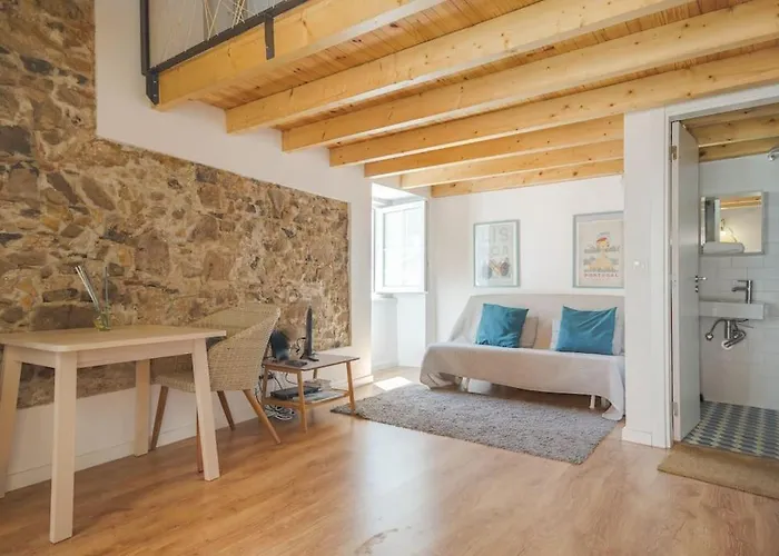 Classic Lisbon Homes: Bright & Central In Belem