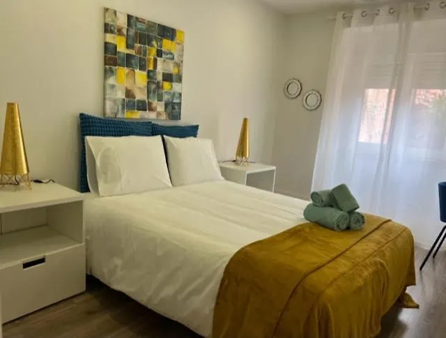 Fantastic 1 Bedroom Apartment At Roma Avenue - 1B