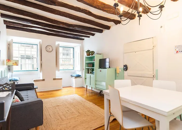 Alfama Patio Apartments